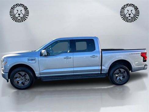 Used 2024 Ford F150 Lightning Lariat image 8