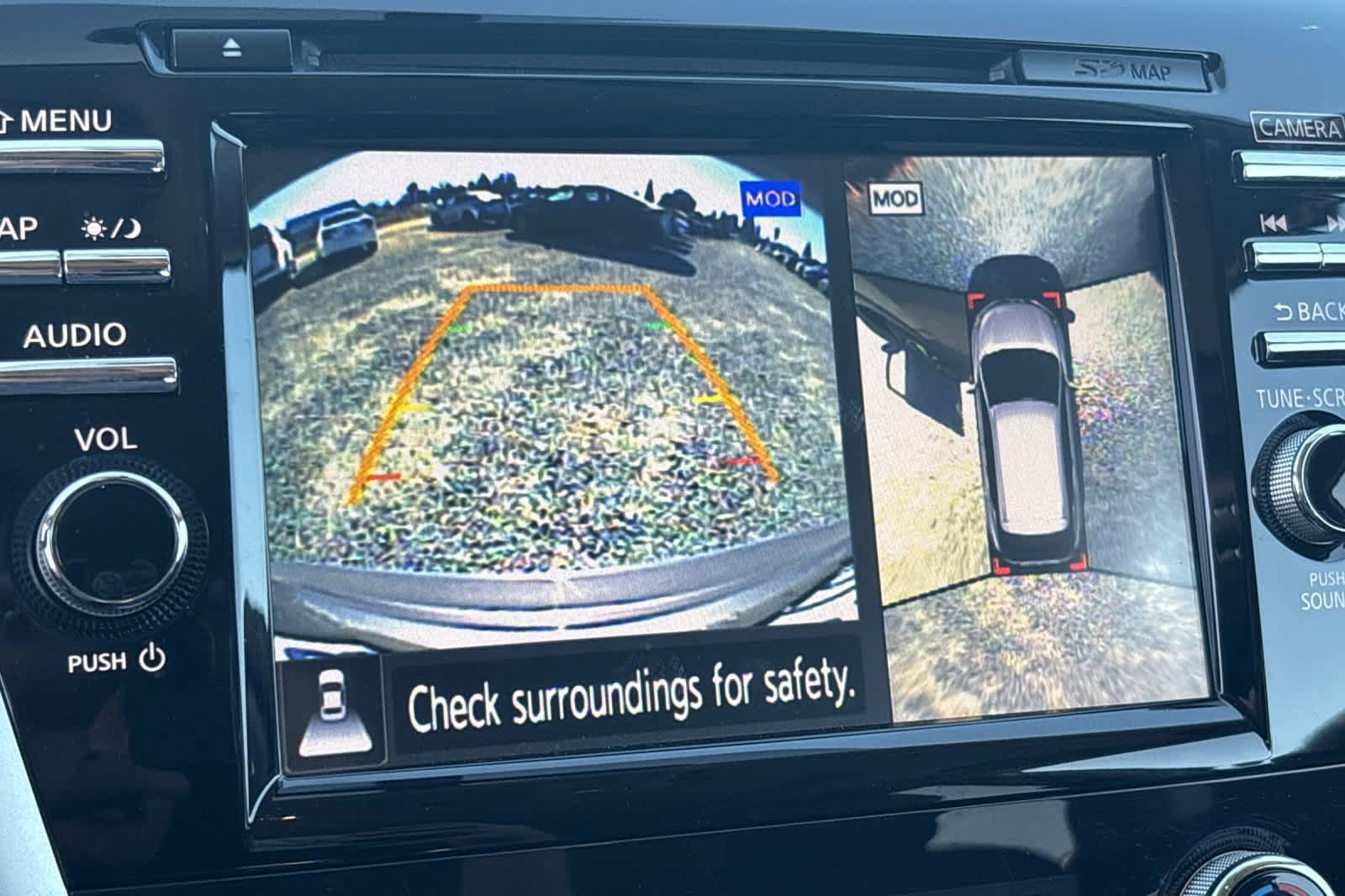 Used 2018 Nissan Murano Platinum w/ Cargo Package FWD image 22