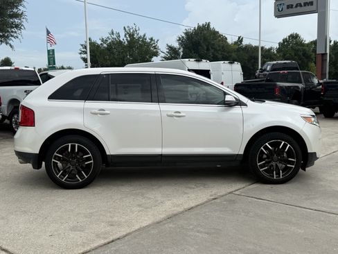 Used 2013 Ford Edge Limited w/ Driver Entry Pkg FWD image 3
