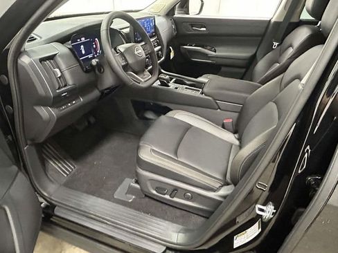 New 2026 Nissan Pathfinder SL FWD image 11