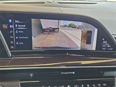 Used 2023 Cadillac Escalade Sport Platinum image 17