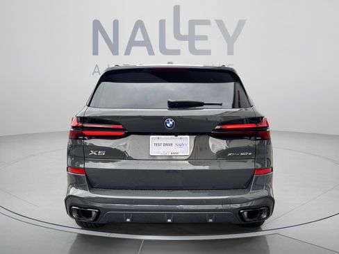 Used 2026 BMW X5 xDrive50e w/ M Sport Package AWD/4WD image 3