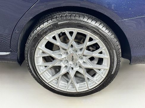 Used 2015 Mercedes-Benz C 300 4MATIC Sedan image 9
