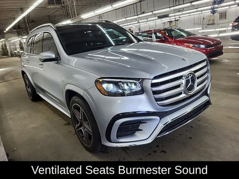 Used 2025 Mercedes-Benz GLS 450 4MATIC image 1