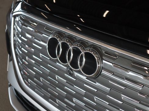 Certified 2024 Audi Q4 e-tron Premium Plus w/ Premium Plus image 28