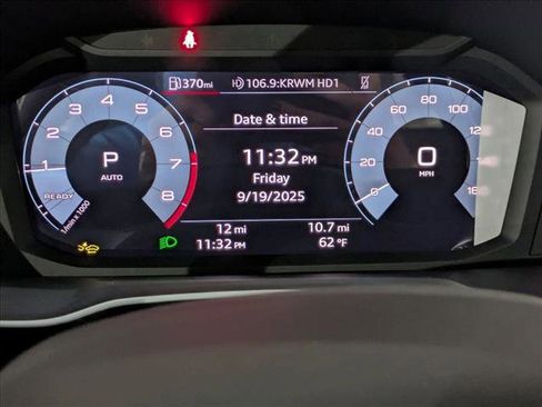 New 2025 Audi Q3 2.0T Premium image 11