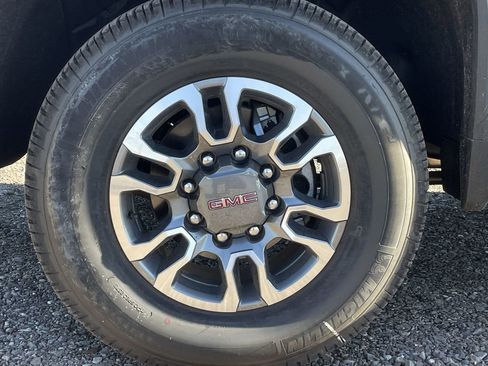 New 2025 GMC Sierra 2500 SLT w/ SLT Premium Package image 32