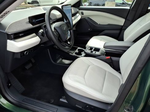 Used 2025 Ford Mustang Mach-E Premium RWD image 9