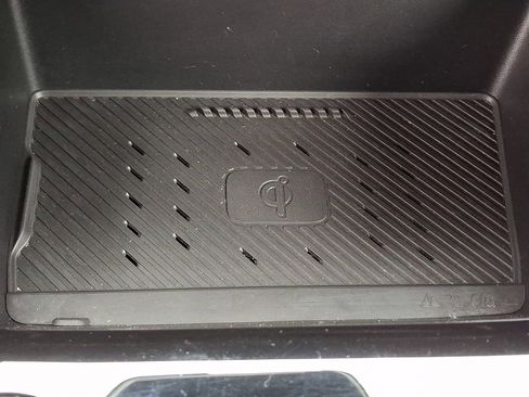 Used 2023 Kia Niro EX Touring image 28