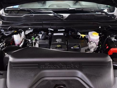 Used 2024 RAM 3500 Big Horn w/ Towing Technology Group image 23