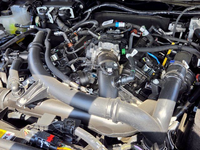 Used 2025 Ford Bronco Outer Banks AWD/4WD image 10