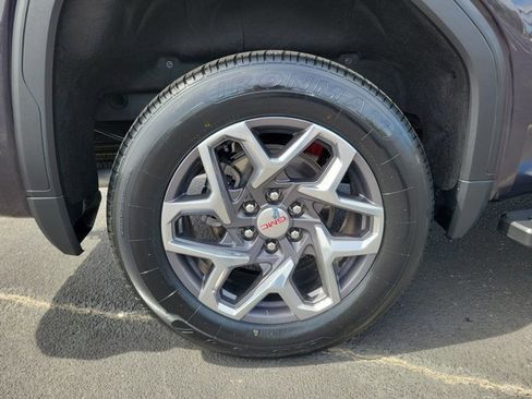 Used 2023 GMC Sierra 1500 SLT w/ SLT Premium Package image 9