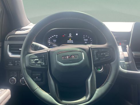 Used 2023 GMC Yukon AT4 w/ AT4 Premium Plus Package AWD/4WD image 16