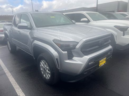 New 2025 Toyota Tacoma SR5 image 3