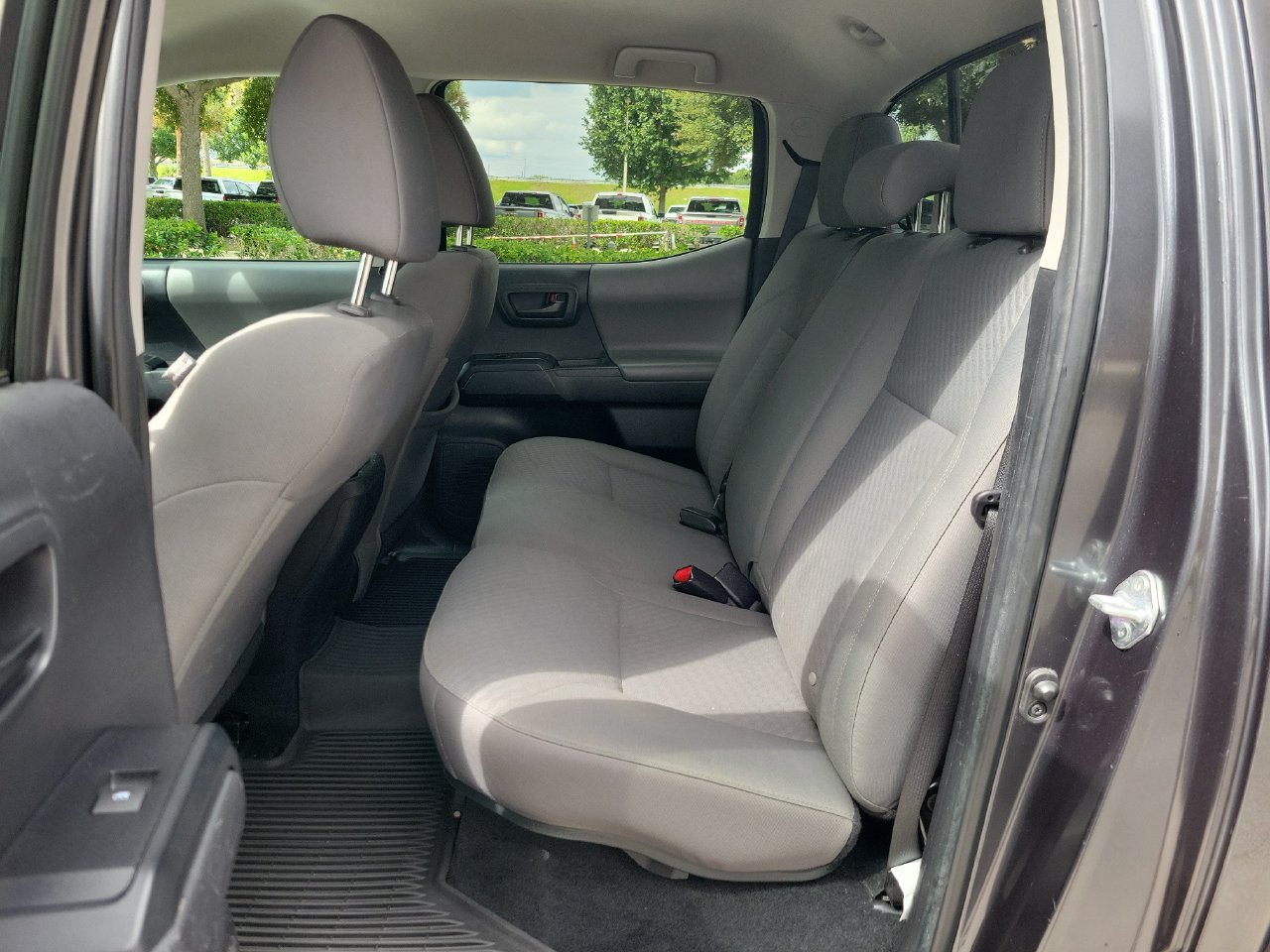 Used 2022 Toyota Tacoma SR AWD/4WD image 11