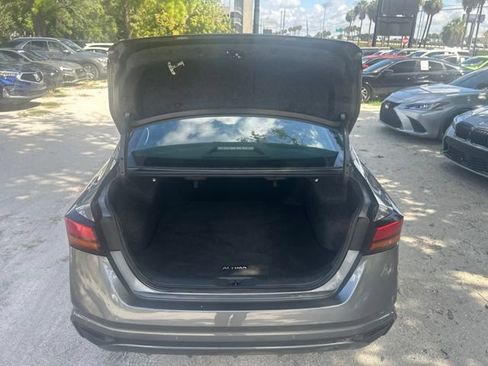 Used 2025 Nissan Altima 2.5 SV FWD image 7