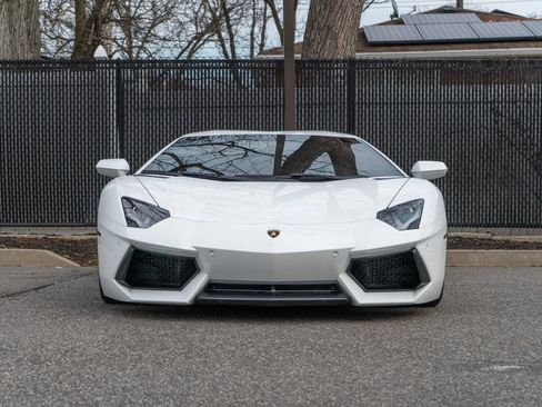 Used 2017 Lamborghini Aventador LP 700-4 AWD/4WD image 4