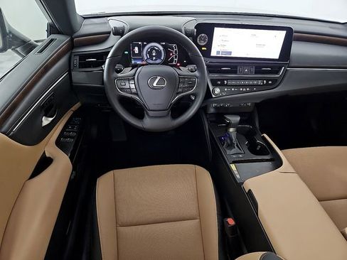 Used 2025 Lexus ES 300h w/ Premium Package image 13