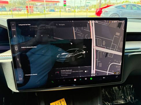 Used 2022 Tesla Model S Plaid image 15