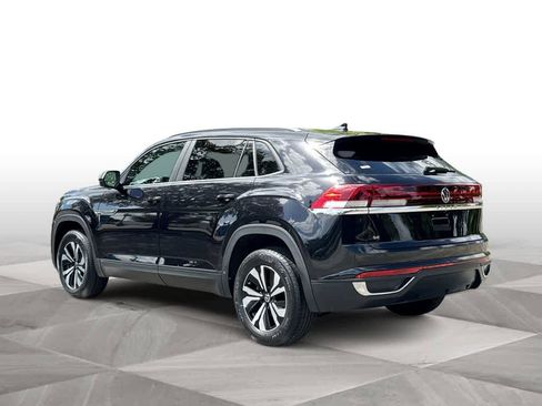 Used 2024 Volkswagen Atlas Cross Sport SE image 6