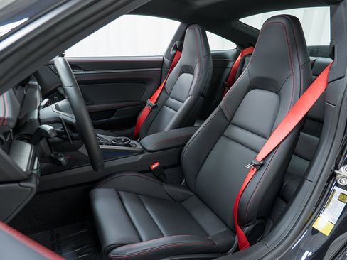 New 2026 Porsche 911 Carrera 4S image 18