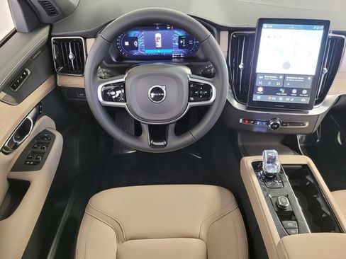 New 2026 Volvo XC90 T8 Plus w/ Protection Package Premier AWD/4WD image 17