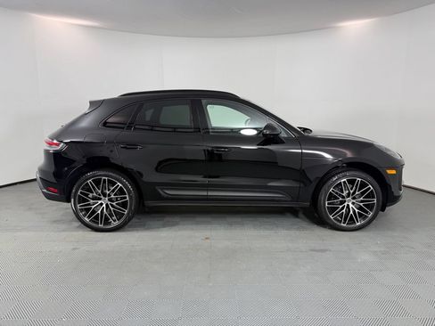 Certified 2026 Porsche Macan AWD/4WD image 8