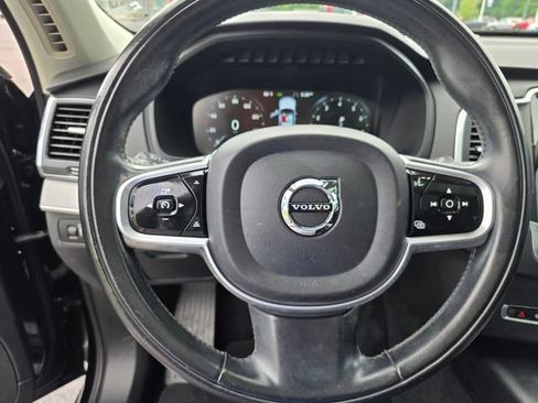 Used 2022 Volvo XC90 T5 Momentum AWD/4WD image 28