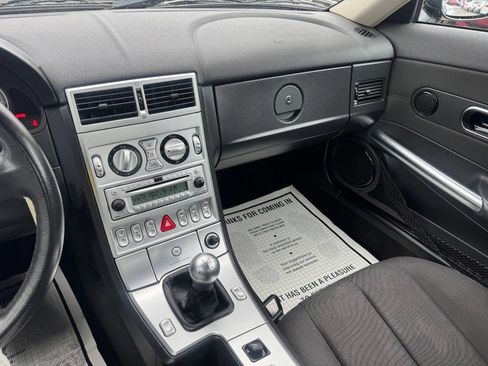 Used 2007 Chrysler Crossfire Convertible RWD image 31