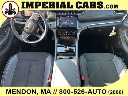 New 2025 Jeep Grand Cherokee L Altitude image 20