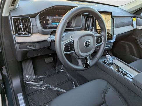 New 2026 Volvo XC90 T8 Plus w/ Protection Package Premier AWD/4WD image 3