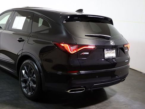 Used 2023 Acura MDX A-Spec image 11