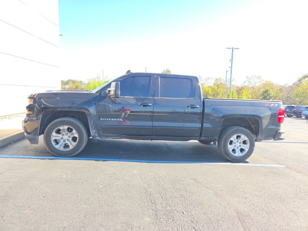 Used 2018 Chevrolet Silverado 1500 LT w/ All Star Edition AWD/4WD image 4