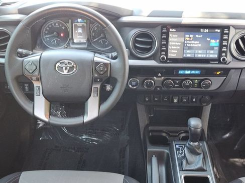 Used 2023 Toyota Tacoma TRD Off-Road w/ Technology Package AWD/4WD image 27