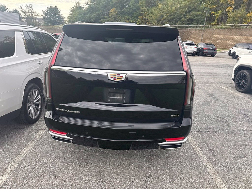Used 2023 Cadillac Escalade Premium Luxury w/ Performance Package AWD/4WD image 7