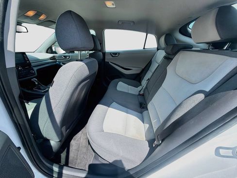 Used 2020 Hyundai Ioniq SE FWD image 26