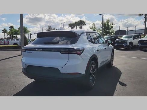 New 2026 Chevrolet Equinox EV LT image 26