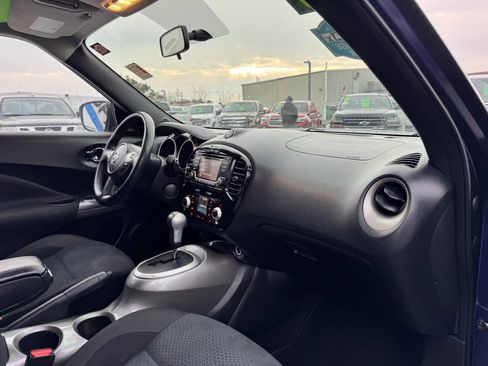 Used 2017 Nissan Juke SV image 33