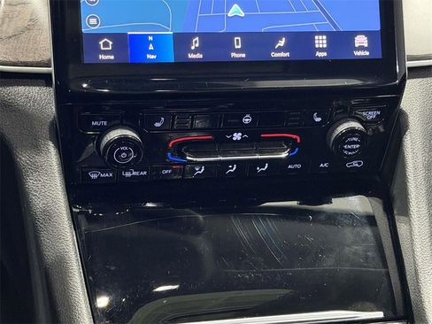 Certified 2022 Jeep Grand Cherokee L Limited image 19