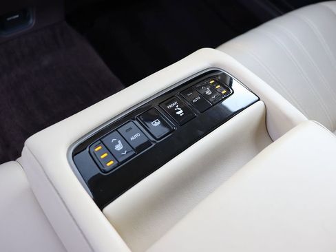 Used 2018 Lexus LS 500 image 56