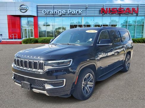 Used 2024 Jeep Wagoneer L Series II image 4