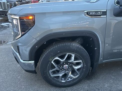 New 2026 GMC Sierra 1500 SLE w/ Preferred Package image 7