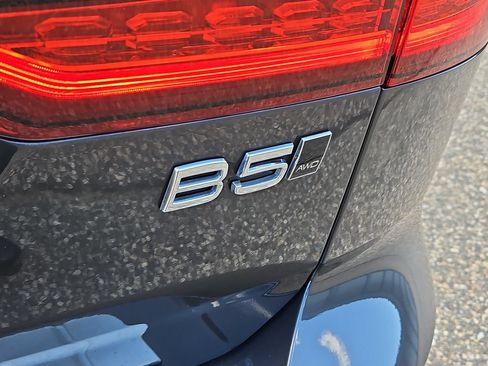 Used 2023 Volvo V60 B5 Cross Country Plus w/ Climate Package AWD/4WD image 13