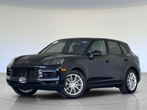 Certified 2025 Porsche Cayenne image 1