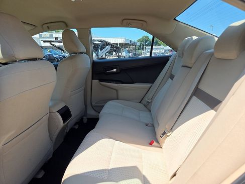 Used 2014 Toyota Camry LE FWD image 17