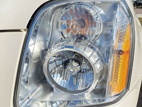 Used 2014 GMC Yukon Denali image 6