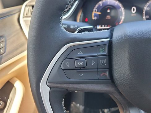 New 2025 Jeep Grand Cherokee Limited image 32