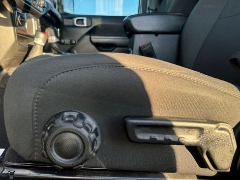 Used 2023 Jeep Gladiator Sport w/ Trailer Tow Package image 15