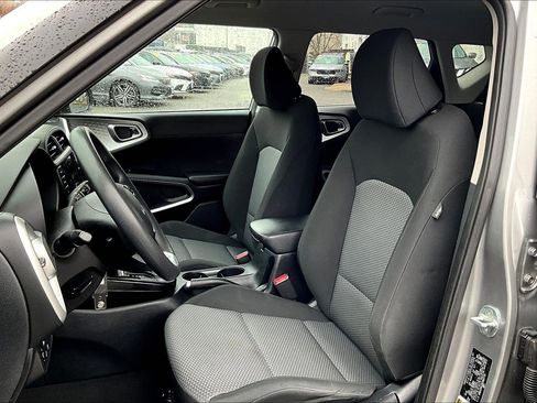 Used 2022 Kia Soul LX w/ Technology Package image 25
