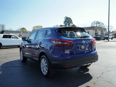 Used 2021 Nissan Rogue Sport S image 3